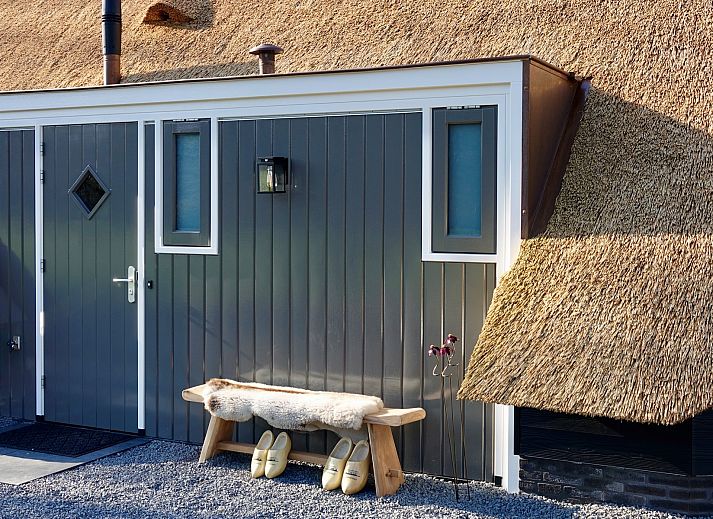 Gemuetliche Terrasse im Ferienhaus Sprielderbosch 46 De Zonnehoed in der Veluwe-Landschaft, Putten.