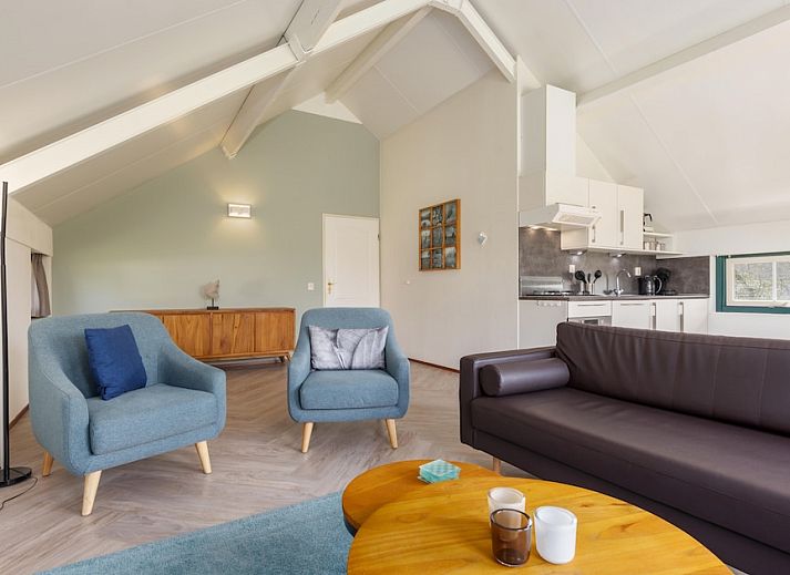 Veluwse Hoevewoning 4 in Putten, Veluwe, Gelderland. Charming bungalow with thatched roof, terrace and green garden in natural surroundings.