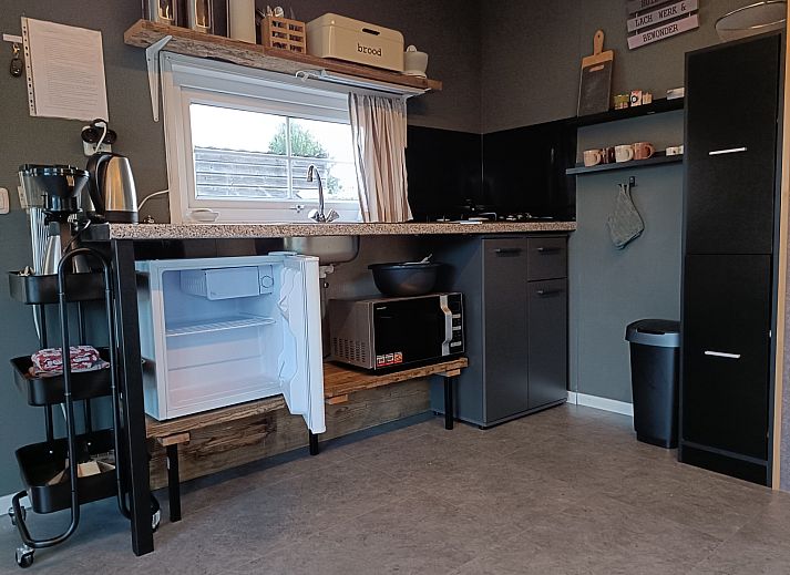 DG1546 vacation home in Putten Veluwe Gelderland with modern exterior and green surroundings.