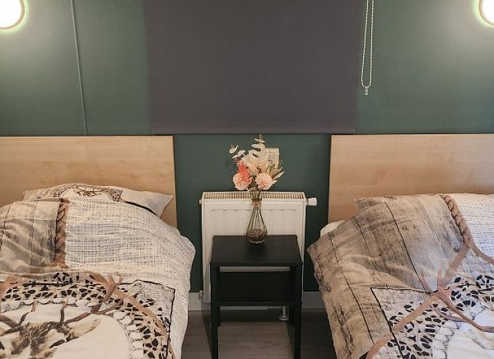 Enjoy the peace and quiet on the terrace of Chalet Relax in Putten, Veluwe. Perfect vacation home for nature lovers in Gelderland.