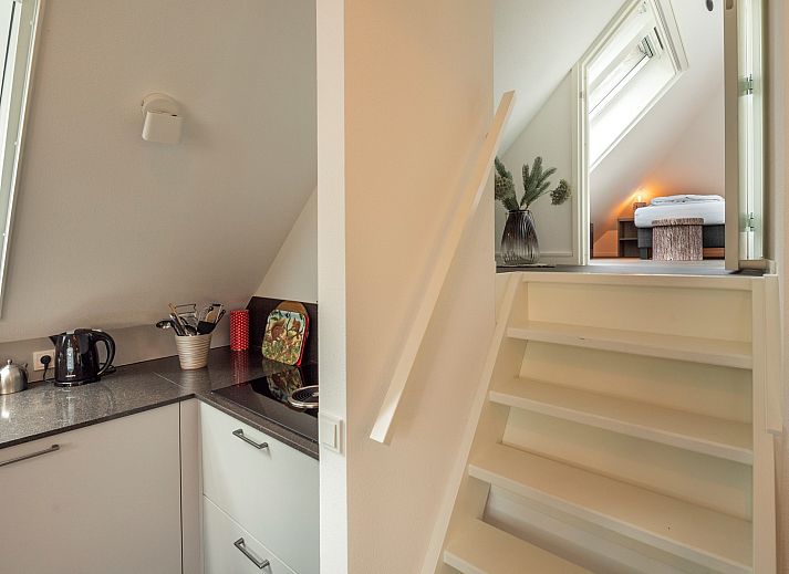 Charming vacation home Sprielderbosch 24 'Rijckholt' in the Veluwe with thatched roof and surrounded by woodland.