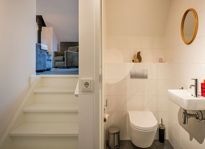 Cozy vacation home Sprielderbosch 24 'Rijckholt' in Putten, Veluwe with terrace and green nature.