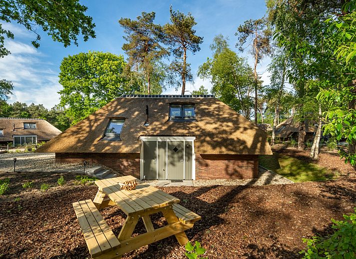 Verblijf 322056 • Vakantiewoning Veluwe • Mooi gelegen 5 persoons luxe chalet op de Veluwe nabij