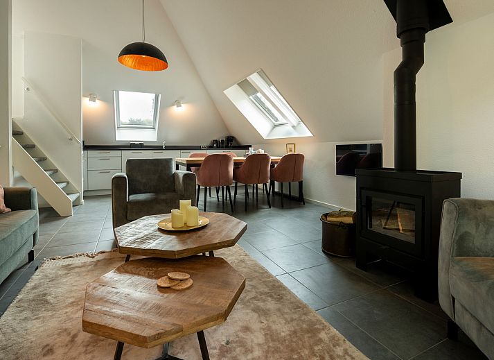 Ferienhaus Sprielderbosch 27 De Uitlaat in Putten mit Reetdach und Terrasse an der Veluwe, Gelderland.