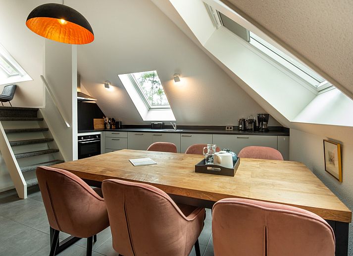 Ferienhaus Sprielderbosch 27 De Uitlaat in Putten mit Reetdach und Terrasse an der Veluwe, Gelderland.