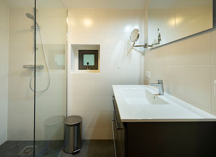 Komfortable Sitzecke im Ferienhaus Sprielderbosch 27 De Uitlaat in Putten, Veluwe, ideal zum Entspannen.