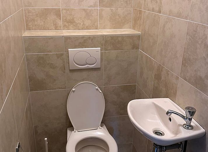 Moderne keuken in Vakantiehuis in Voorthuizen, Gelderland. Compleet uitgerust voor een comfortabel verblijf op de Veluwe.