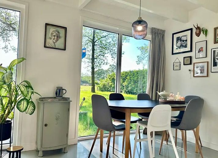 Ferienhaus in Voorthuizen, Veluwe: charmantes Ferienhaus mit Terrasse, umgeben von Natur in Gelderland.