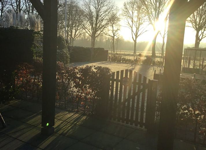 Ferienhaus in Hulshorst mit gruenem Garten und Fahrrad, Veluwe, Gelderland.