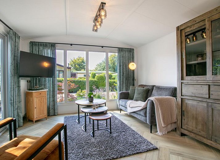 Comfortable sitting area in De Tortelduif chalet, Hulshorst, Veluwe.