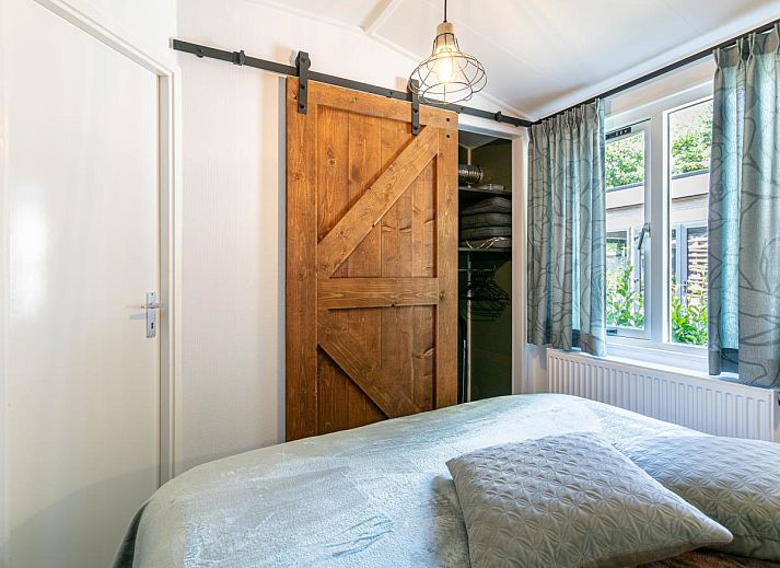 Modern kitchen in De Tortelduif vacation home, Hulshorst, Veluwe.