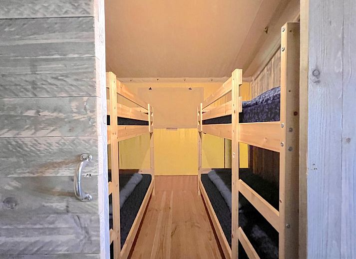 Gemuetliche Sitzecke auf der Veranda von De Vlinder tent house, Hulshorst, Veluwe.