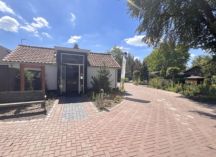 Voll ausgestattete Kueche in De Vlinder Zelthaus, Hulshorst, Veluwe fuer einen sorglosen Aufenthalt.