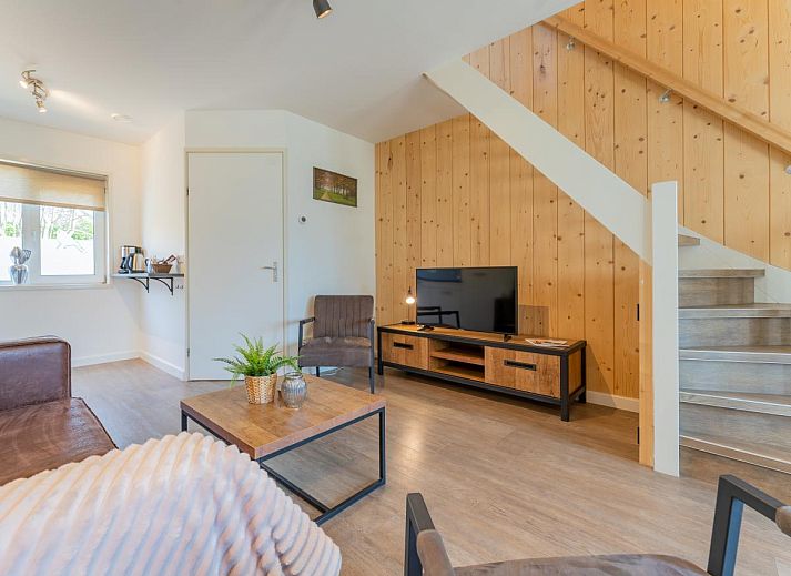 Helles Schlafzimmer im Ferienhaus Pimpelmees in Hulshorst, Veluwe mit bequemem Doppelbett.