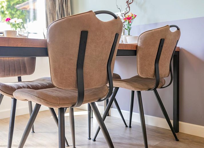 Stilvolles Badezimmer im Ferienhaus Pimpelmees in Hulshorst, Veluwe mit grosser Dusche.