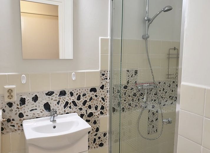 Ingang van Vakantiehuis in Otterlo, gelegen in het bosrijke gebied van de Veluwe, Gelderland.