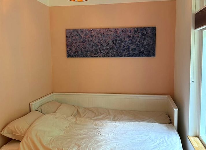 Geniet van de rust op het terras van Vakantiehuis in Otterlo, gelegen in de Veluwe, Gelderland, omringd door prachtige natuur.