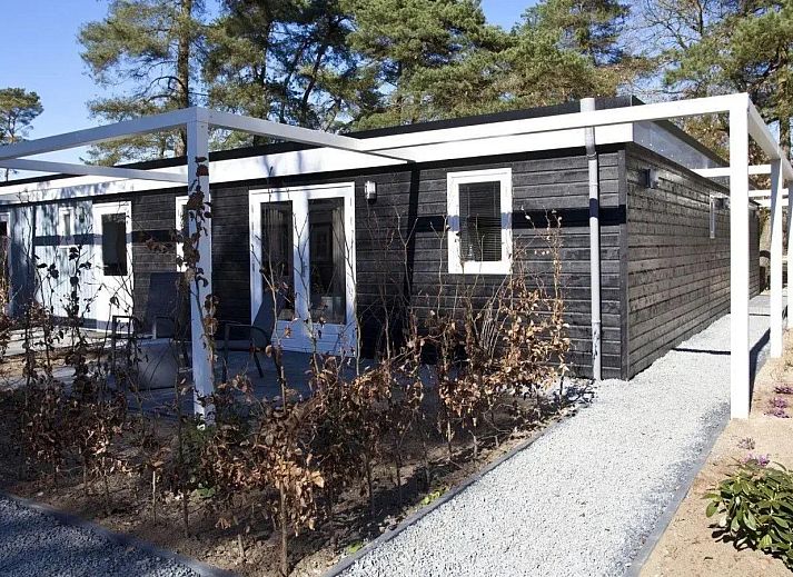 Comfort Connecting Room 10, ein Ferienhaus in Otterlo, Veluwe, Gelderland, umgeben von gruener Natur und ruhiger Umgebung.