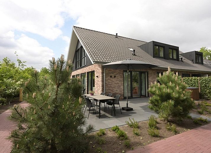Verblijf 322589 - Vakantiewoning Veluwe - Heide Hoeve Hoekwoning met Hottub | 6 personen