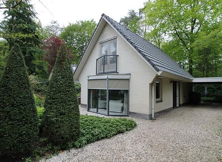Huisje in Epe, een charmant vakantiehuis omringd door de natuur van de Veluwe in Gelderland. Geniet van rust en prachtige bossen.