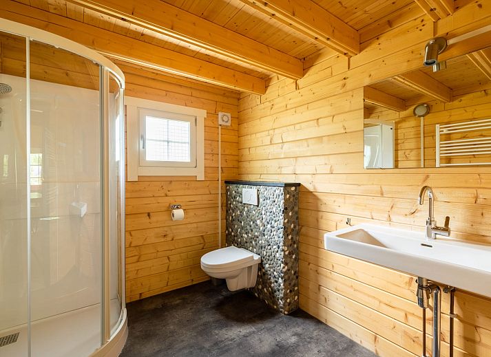 Spacious kitchen in Veluwe lodge, Epe, Veluwe, perfect for culinary adventures during your stay.