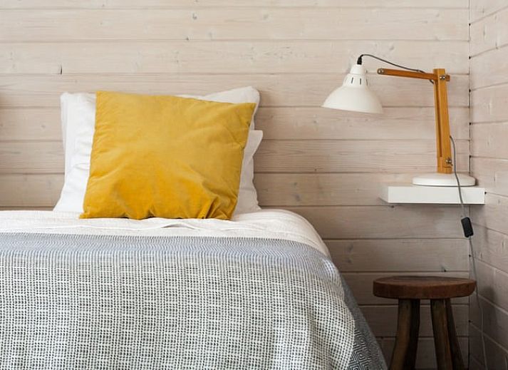 Charmantes Ferienhaus in Epe, Veluwe, Gelderland mit einer einladenden Veranda und gruener Umgebung, ideal fuer einen entspannten Aufenthalt.