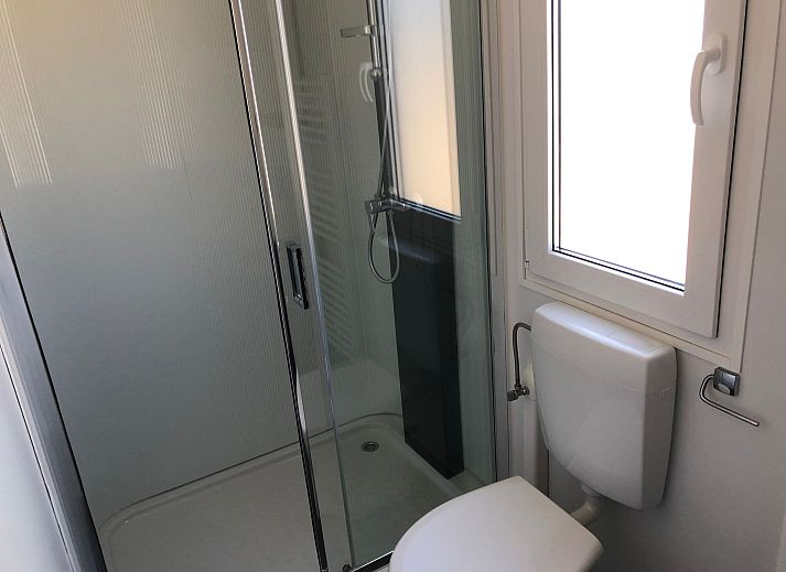 Vrijstaande woning in Nunspeet, Veluwe: modern vakantiehuis met ruime veranda, ideaal gelegen in het groene hart van Gelderland.