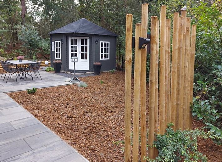 Cottage in Nunspeet surrounded by Veluwe nature, perfect for a relaxing stay in Gelderland.