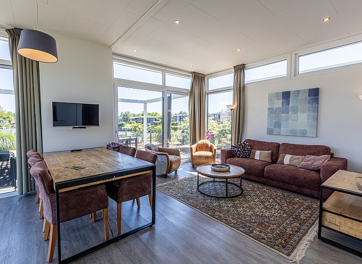 Uitzicht op het meer bij Vrijstaande woning in Nunspeet, vakantiehuis op de Veluwe, Gelderland.