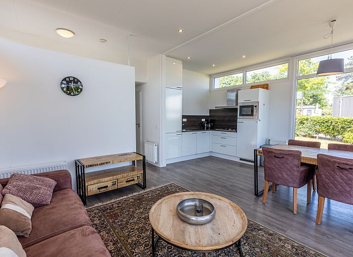 Uitzicht op het meer bij Vrijstaande woning in Nunspeet, vakantiehuis op de Veluwe, Gelderland.