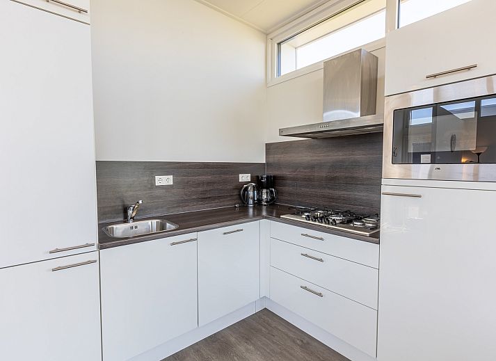 Uitzicht op het meer bij Vrijstaande woning in Nunspeet, vakantiehuis op de Veluwe, Gelderland.