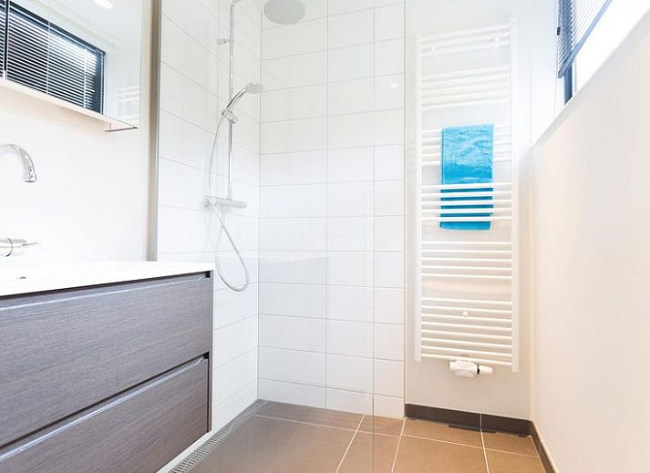 Stilvolles Esszimmer der Recreation Villa fuer 7 Personen in Lunteren, Veluwe, Ferienhaus mit moderner Kueche.