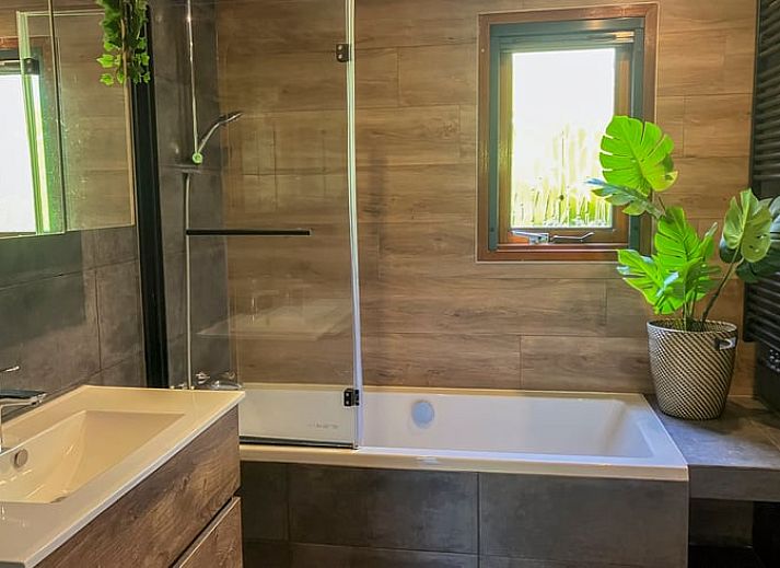 Veranda of Cottage in Lunteren, Veluwe, ideal for relaxing in nature.