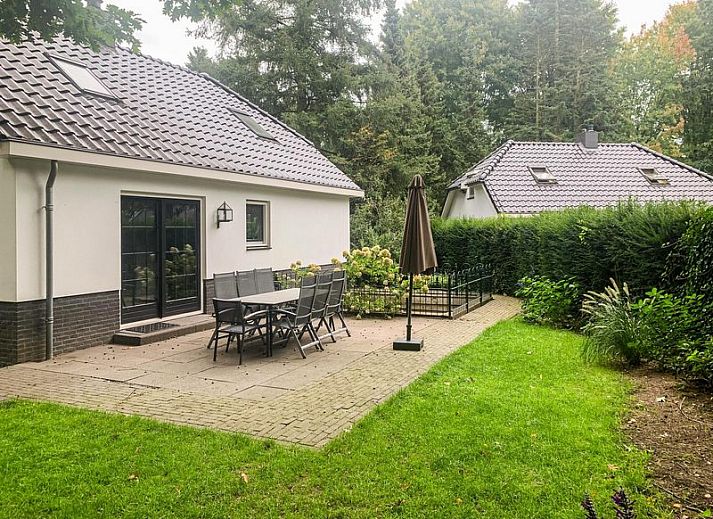 Grundriss des Dachgeschosses des Boshoeve 10 Personen Wellness Spa in Lunteren, Veluwe, mit Schlafzimmern und Badezimmer.
