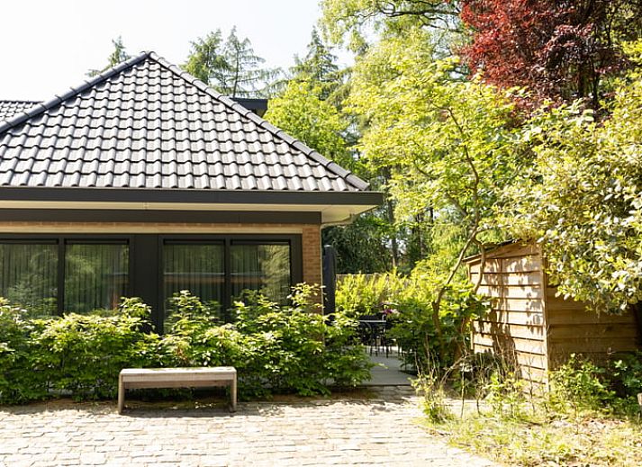 Eethoek in Vakantiehuis in Lunteren, Veluwe, Gelderland met stijlvolle meubels.