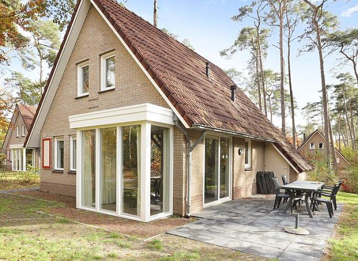 Verblijf 323217 • Bungalow Veluwe • Landgoed 't Loo | 8-persoons bungalow | 8C1 