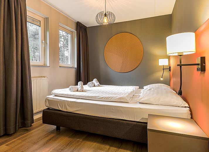 Landgoed 't Loo 4-person bungalow 4L in Oldebroek, Veluwe, Gelderland with green surroundings and rustic feel.