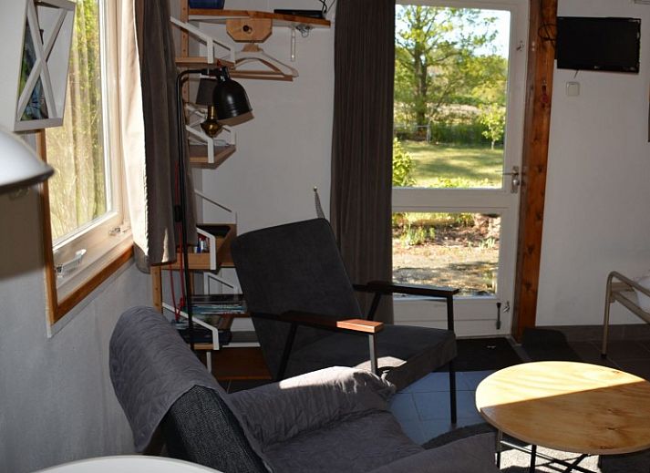 Rustic outdoor space of Het Puttertje, a charming B&B in Hattem, Veluwe, Gelderland.