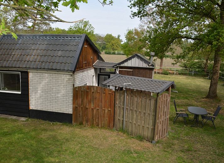 Compact bathroom and kitchen in Het Puttertje, a bed and breakfast in Hattem, Veluwe, Gelderland.