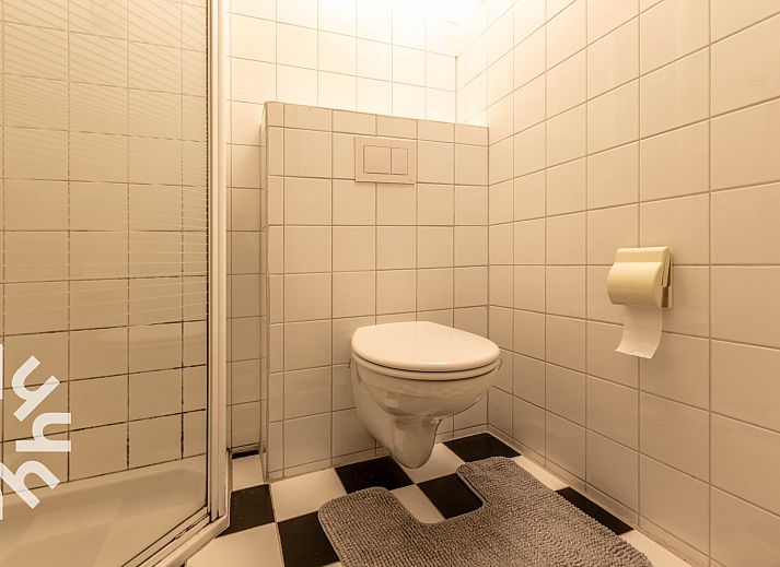 Gemuetliches Wohnzimmer im Ferienhaus DG647, Loenen, Veluwe mit Holzinterieur.