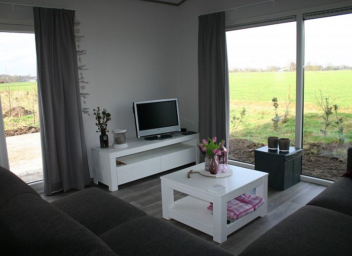 Enjoy the terrace at Van Luttikhuizen chalet rental Zwaantje 1 in Teuge, Veluwe. Ideal for relaxing in nature.