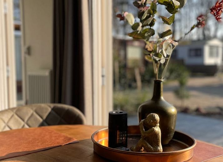 Modern vacation accommodation Cottage in Lieren with French doors, Veluwe, Gelderland.