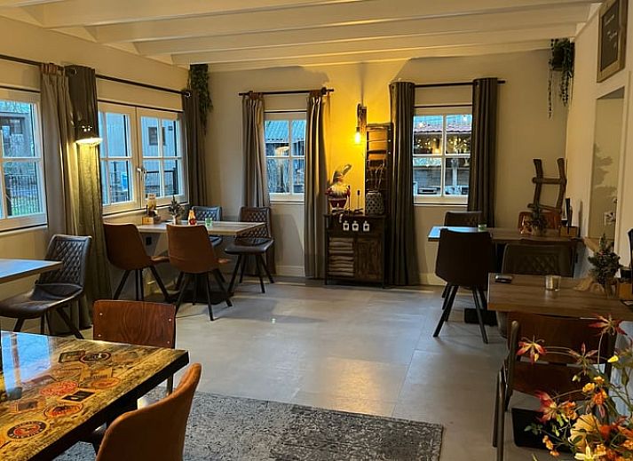 Rustic vacation home Cottage in Lieren surrounded by nature in Gelderland.