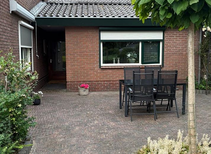 Moderne keuken in Vakantiehuisje in Wekerom, Veluwe, met stijlvolle inrichting.