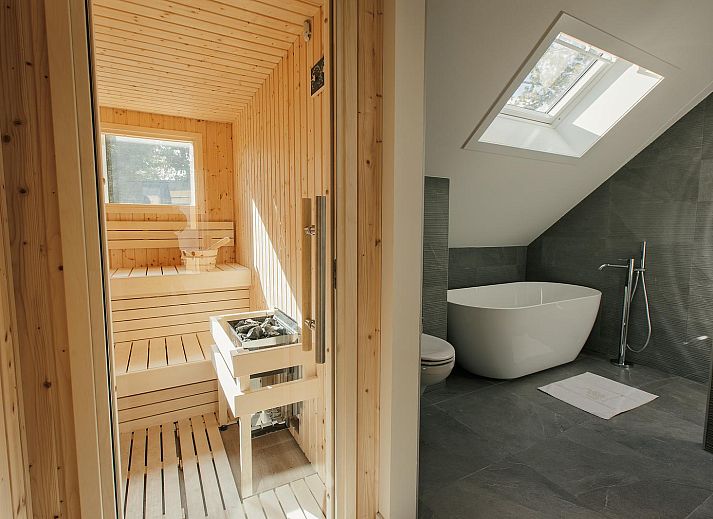 Buitenkeuken bij Heide Villa in Wekerom, Veluwe, ideaal voor zomeravonden.