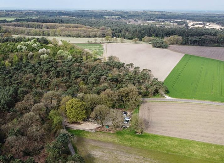 Moderne keuken in Huisje in Wekerom, vakantiehuis in Gelderland, volledig uitgerust voor een comfortabel verblijf.