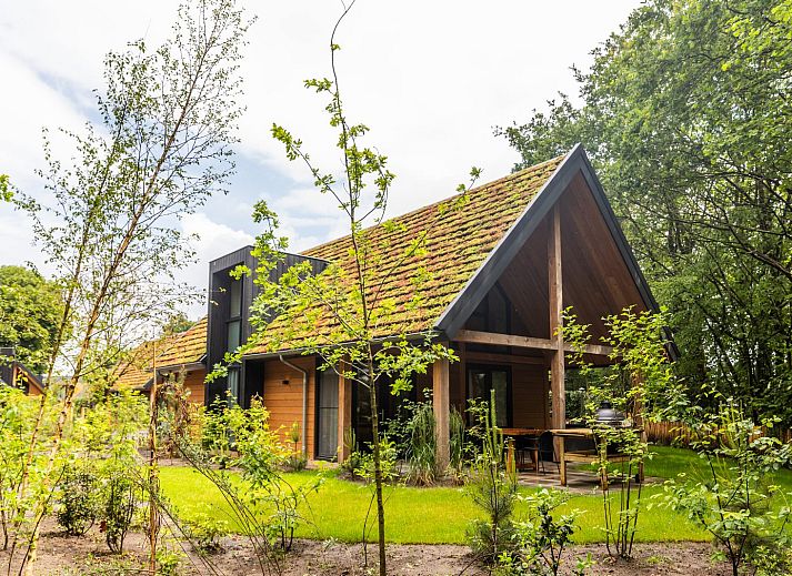 Verblijf 325522 • Vakantiewoning Veluwe • Bos Villa met Hottub & Sauna | 8 personen