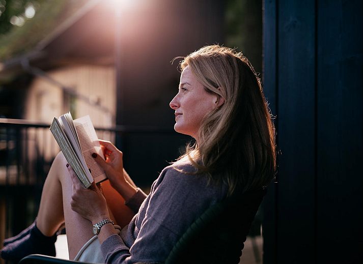 Nature Villa with Hot tub in Wekerom, Veluwe, vacation home surrounded by greenery.