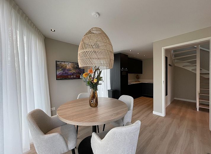 Seitenansicht von Nature Villa with Hot tub in Wekerom, Veluwe, Gelderland, Ferienwohnung fuer 2 Personen