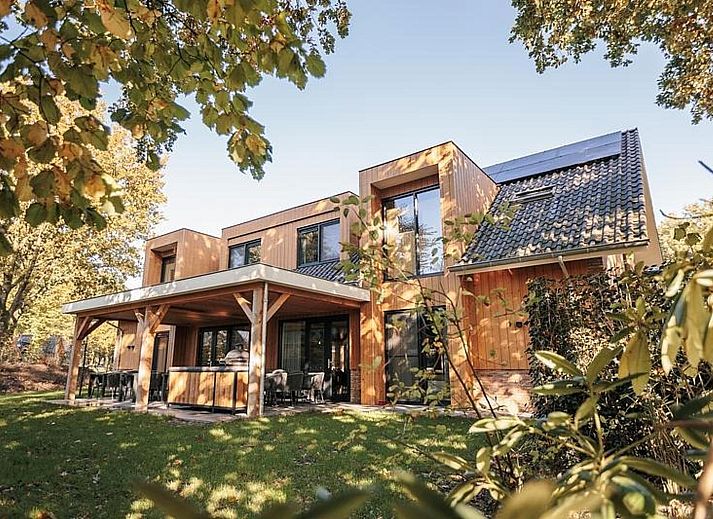 Guest house 325543 - Holiday property Veluwe - Heide Villa met Hottub & Sauna | 18 personen